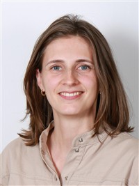 Sára Wang